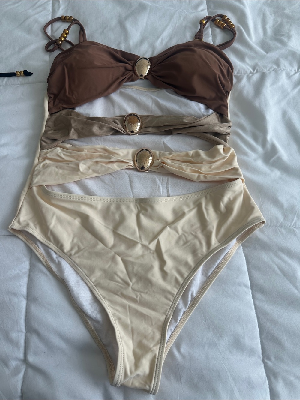 Three-Tone Twist-Front Women’s One-Piece Swimsuit in Brown, Taupe & Cream